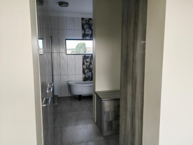 To Let 5 Bedroom Property for Rent in Six Fountains Residential Estate Gauteng