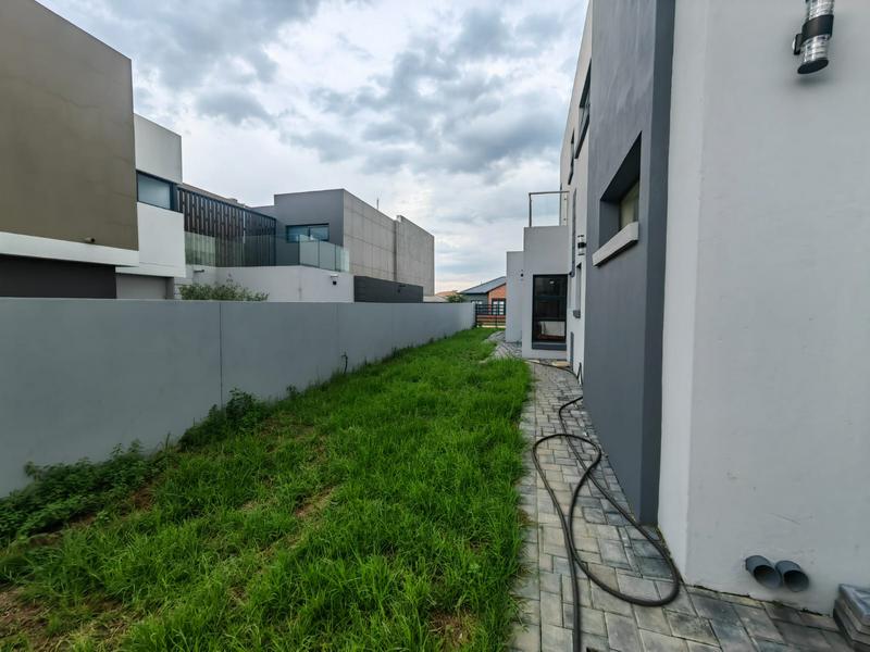 To Let 5 Bedroom Property for Rent in Six Fountains Residential Estate Gauteng