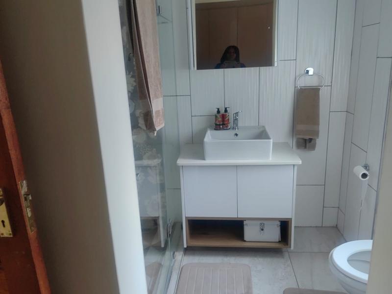 To Let 5 Bedroom Property for Rent in Six Fountains Residential Estate Gauteng