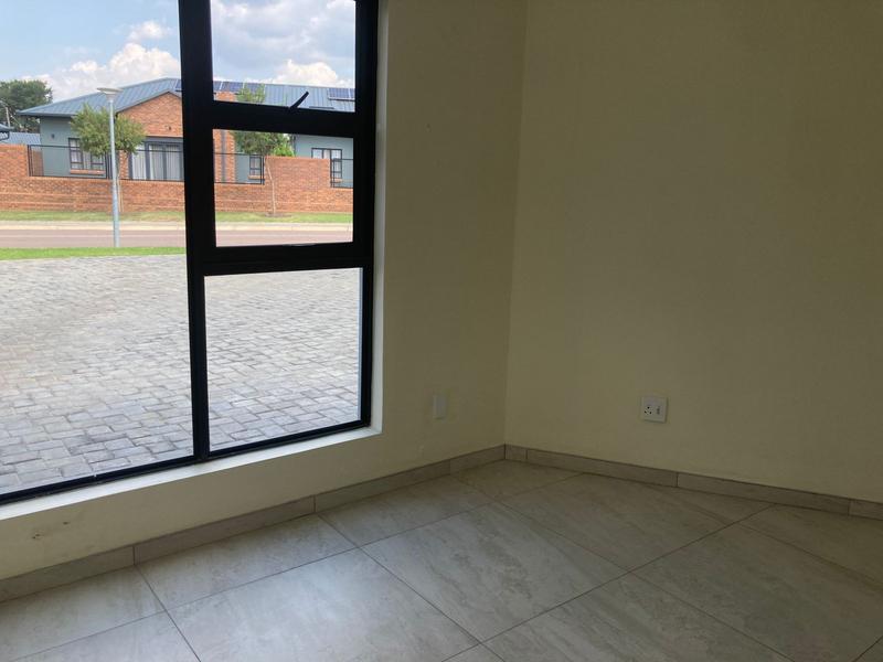 5 Bedroom Property for Sale in Six Fountains Residential Estate Gauteng