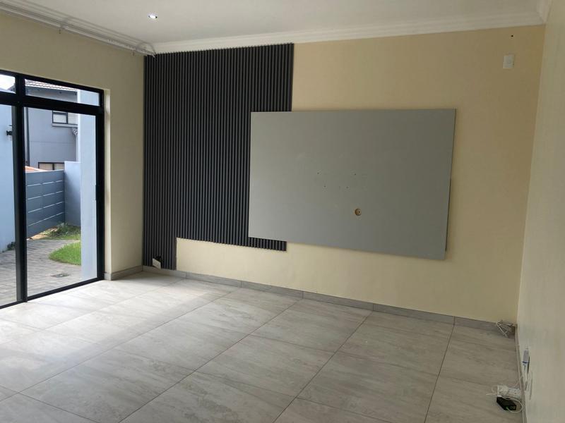 5 Bedroom Property for Sale in Six Fountains Residential Estate Gauteng