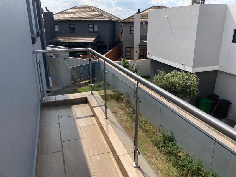 5 Bedroom Property for Sale in Six Fountains Residential Estate Gauteng