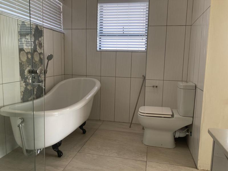 5 Bedroom Property for Sale in Six Fountains Residential Estate Gauteng