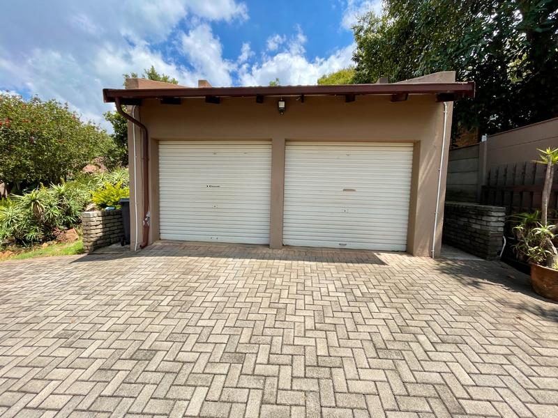 3 Bedroom Property for Sale in Kenmare Gauteng