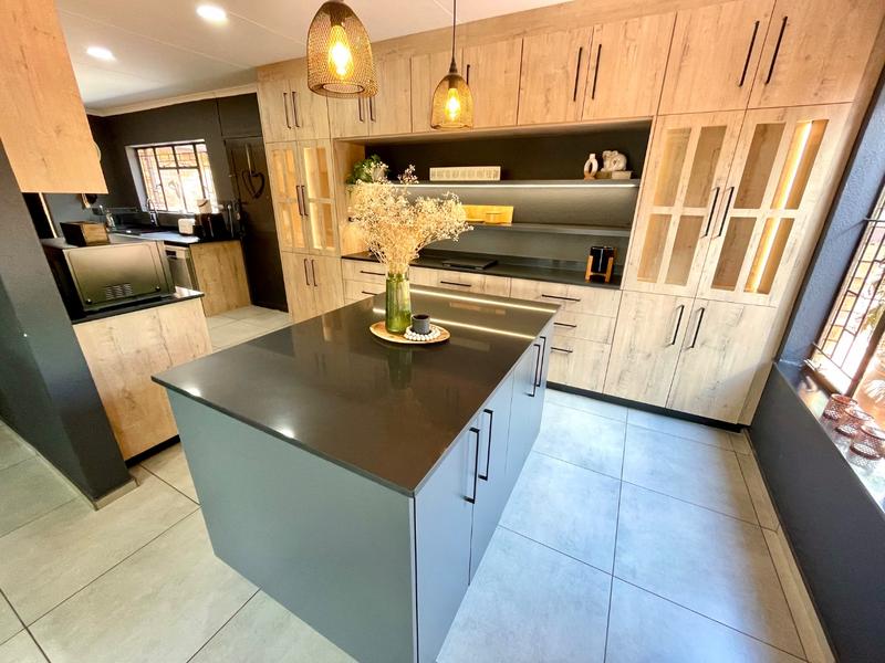 3 Bedroom Property for Sale in Noordheuwel Gauteng