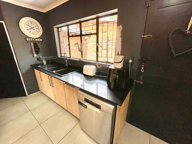 3 Bedroom Property for Sale in Noordheuwel Gauteng