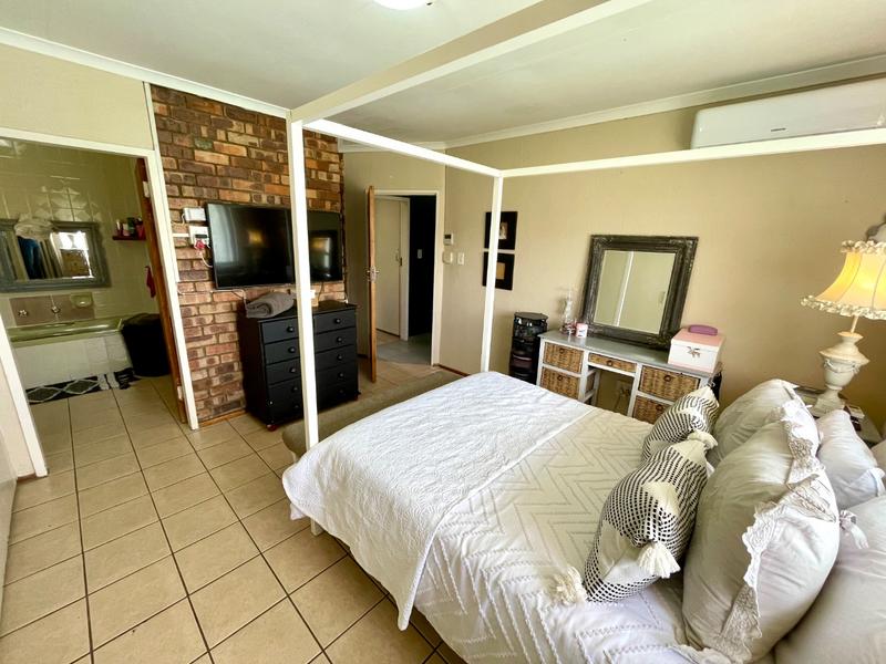 3 Bedroom Property for Sale in Noordheuwel Gauteng