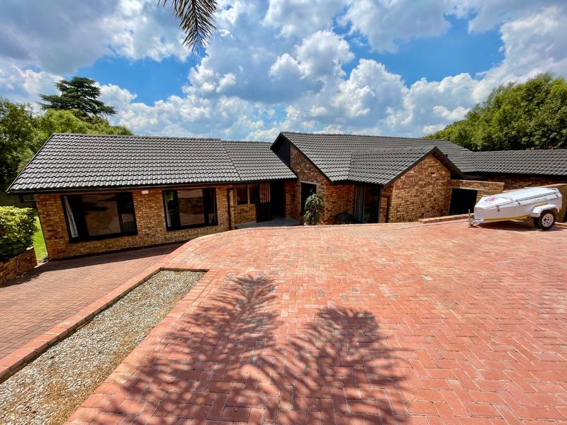 3 Bedroom Property for Sale in Noordheuwel Gauteng
