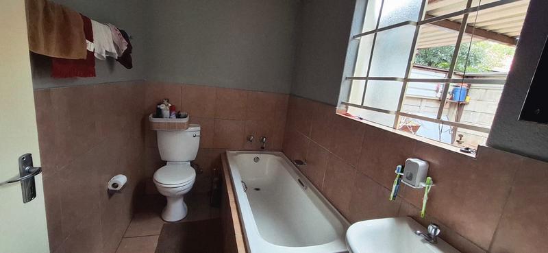 3 Bedroom Property for Sale in Terenure Gauteng