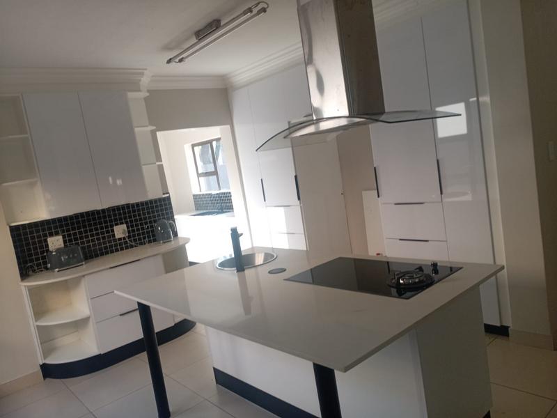 7 Bedroom Property for Sale in Midstream Estate Gauteng