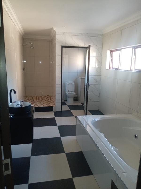 7 Bedroom Property for Sale in Midstream Estate Gauteng