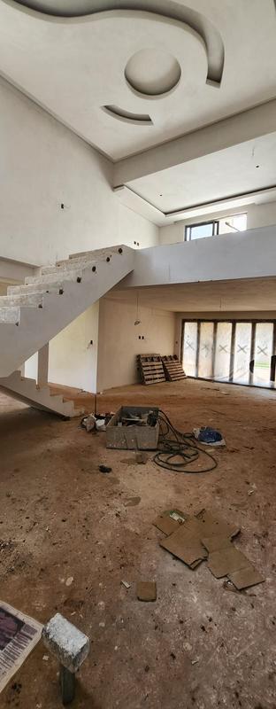 5 Bedroom Property for Sale in Serengeti Lifestyle Estate Gauteng