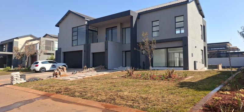5 Bedroom Property for Sale in Serengeti Lifestyle Estate Gauteng