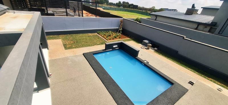 5 Bedroom Property for Sale in Serengeti Lifestyle Estate Gauteng