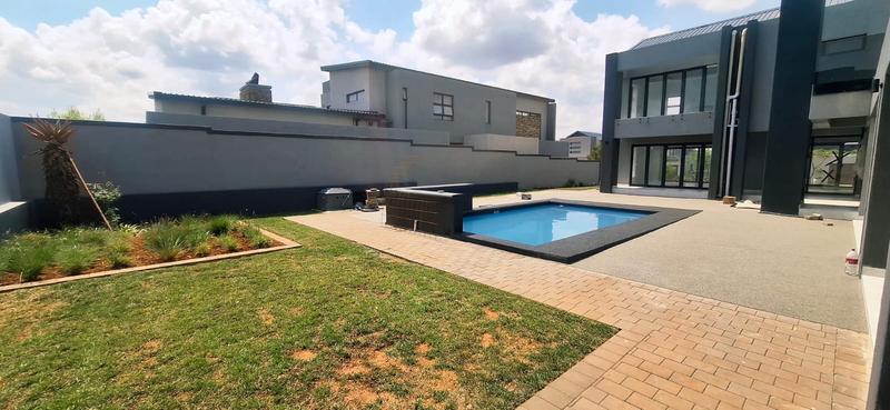 5 Bedroom Property for Sale in Serengeti Lifestyle Estate Gauteng