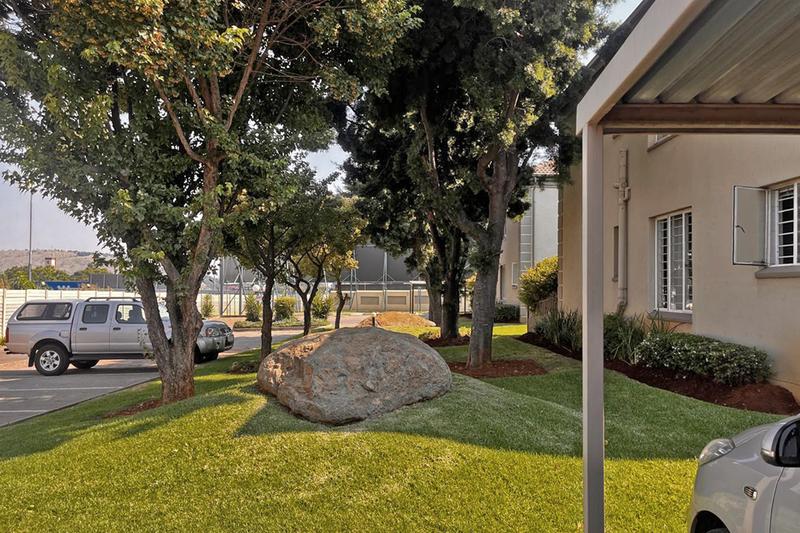 2 Bedroom Property for Sale in Bedfordview Gauteng