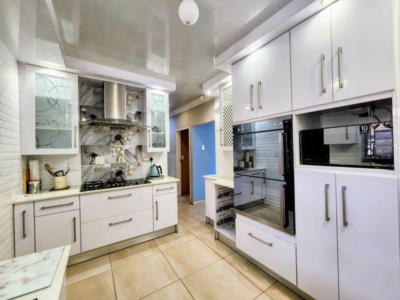 To Let 3 Bedroom Property for Rent in The Orchards Gauteng