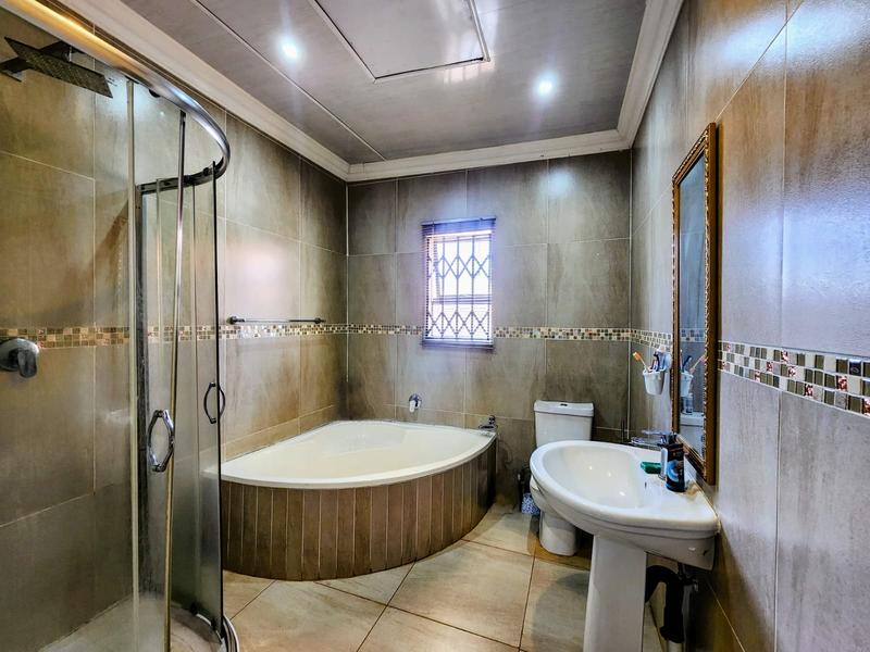 To Let 3 Bedroom Property for Rent in The Orchards Gauteng