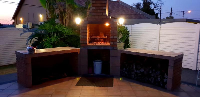 5 Bedroom Property for Sale in Valhalla Gauteng