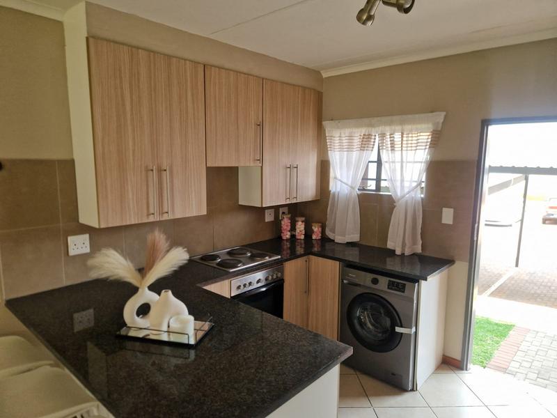 2 Bedroom Property for Sale in Noordwyk Gauteng