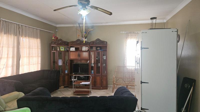 4 Bedroom Property for Sale in Lusthof Gauteng