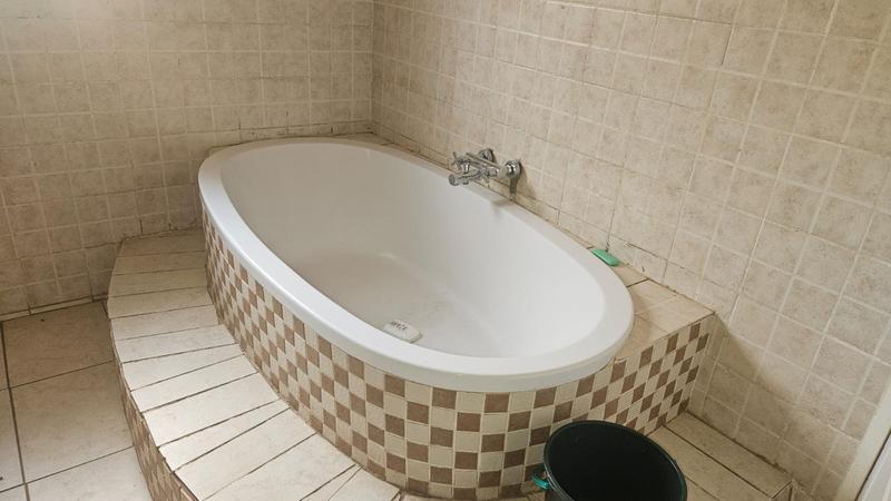 4 Bedroom Property for Sale in Lusthof Gauteng