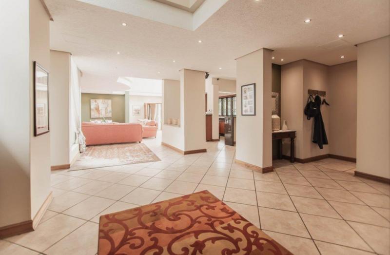 5 Bedroom Property for Sale in Dowerglen Gauteng