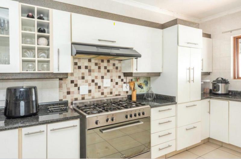 5 Bedroom Property for Sale in Dowerglen Gauteng