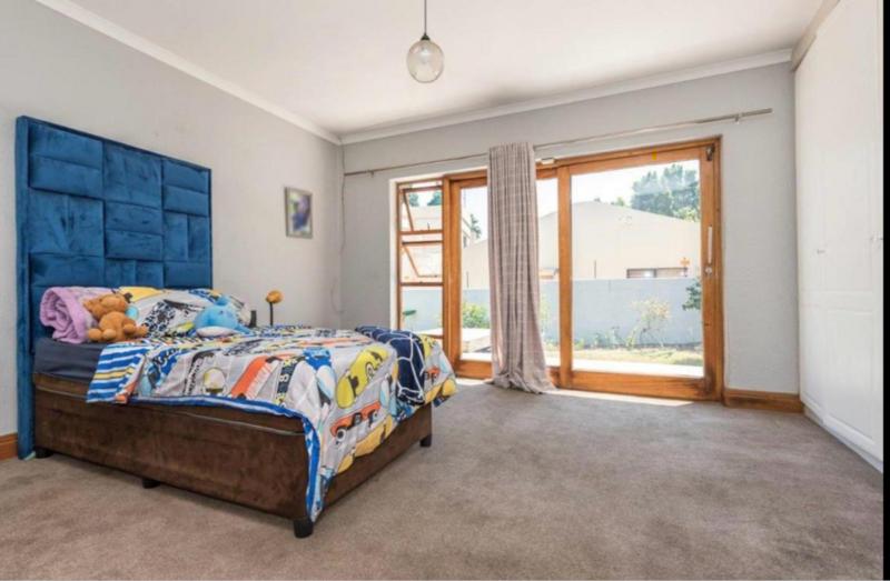 5 Bedroom Property for Sale in Dowerglen Gauteng