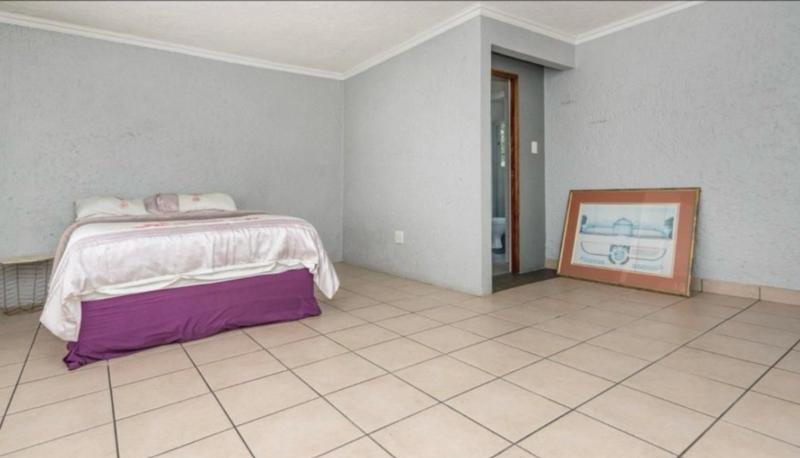 5 Bedroom Property for Sale in Dowerglen Gauteng