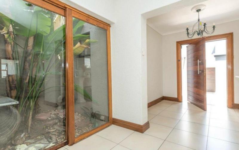 5 Bedroom Property for Sale in Dowerglen Gauteng