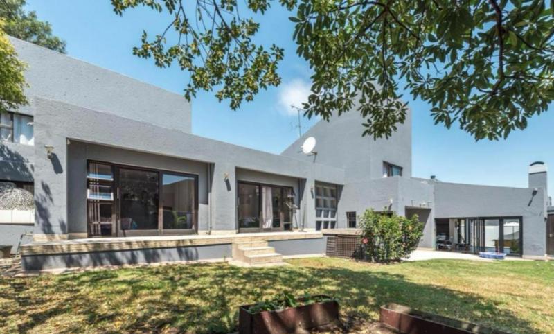 5 Bedroom Property for Sale in Dowerglen Gauteng