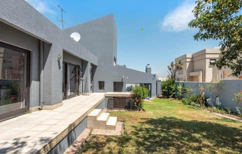 5 Bedroom Property for Sale in Dowerglen Gauteng