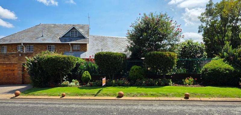 3 Bedroom Property for Sale in Dowerglen Gauteng