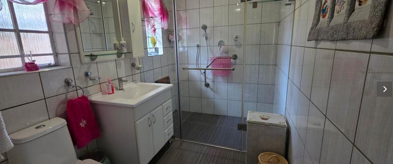 3 Bedroom Property for Sale in Dowerglen Gauteng