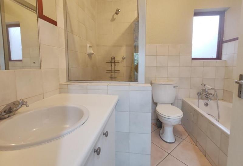 2 Bedroom Property for Sale in Dowerglen Gauteng