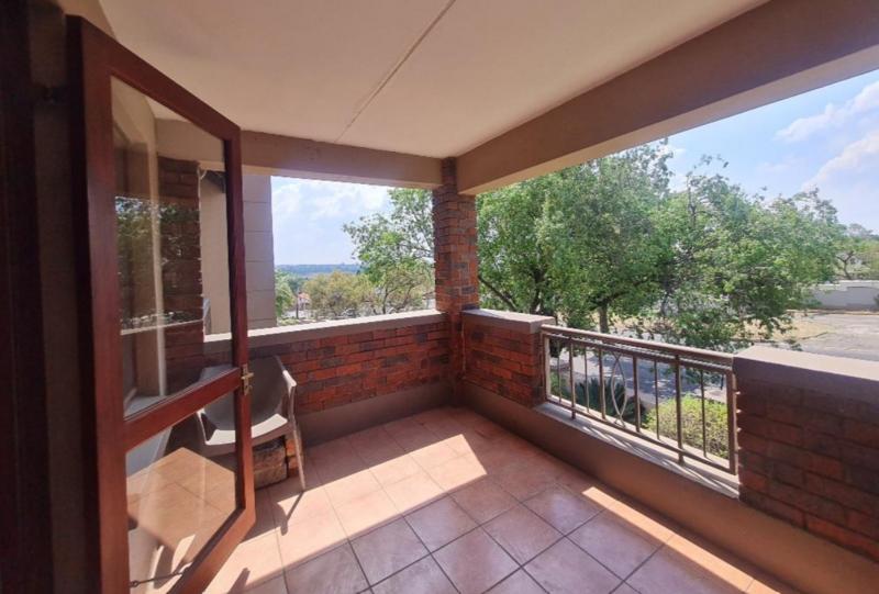 2 Bedroom Property for Sale in Dowerglen Gauteng