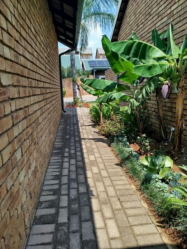 3 Bedroom Property for Sale in Amberfield Heights Gauteng