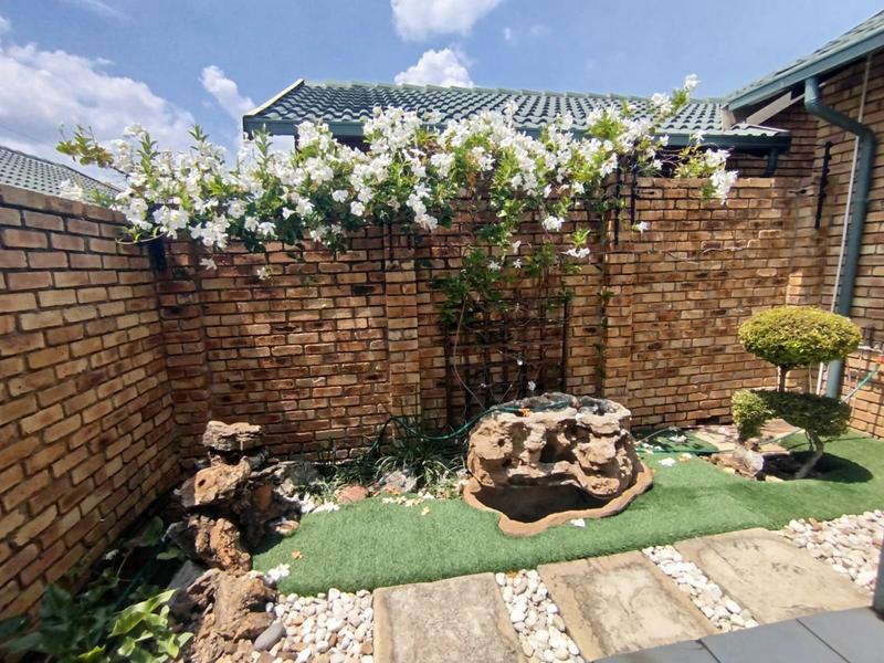 3 Bedroom Property for Sale in Amberfield Heights Gauteng