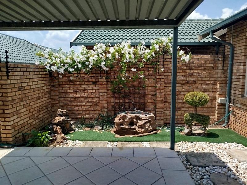 3 Bedroom Property for Sale in Amberfield Heights Gauteng
