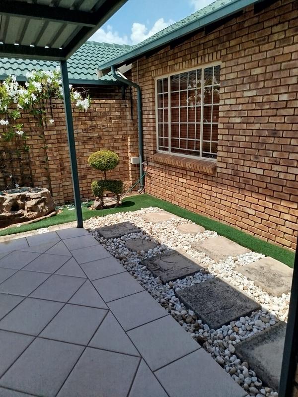 3 Bedroom Property for Sale in Amberfield Heights Gauteng