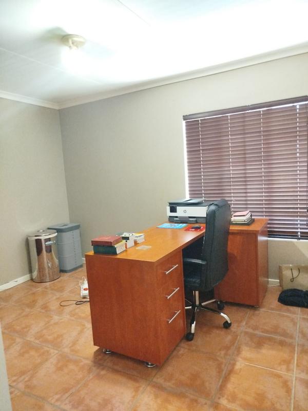 3 Bedroom Property for Sale in Amberfield Heights Gauteng