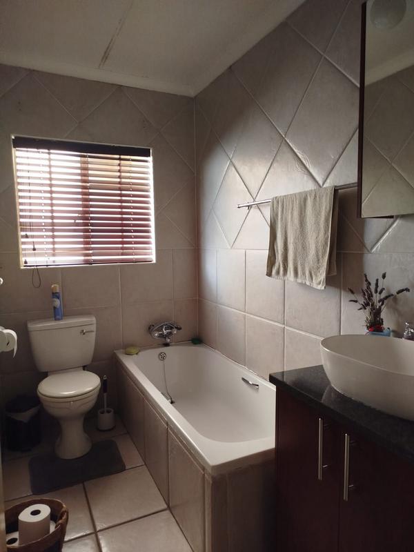 3 Bedroom Property for Sale in Amberfield Heights Gauteng