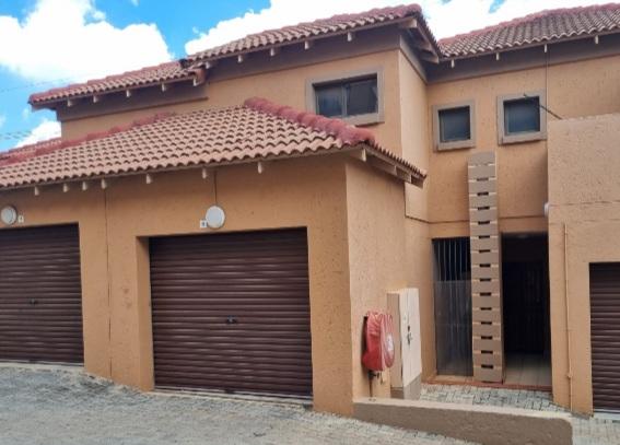 2 Bedroom Property for Sale in Sunnyrock Gauteng