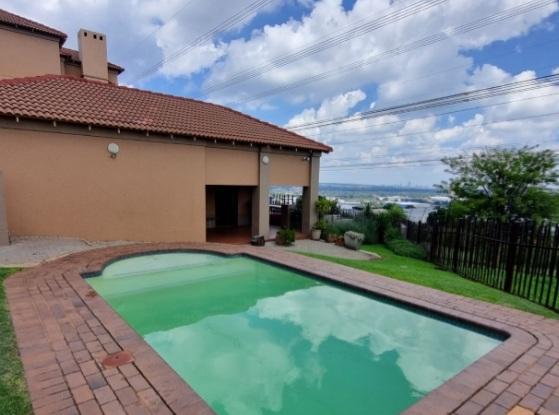 2 Bedroom Property for Sale in Sunnyrock Gauteng