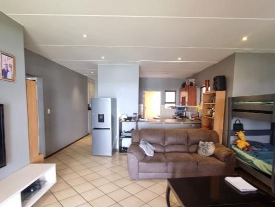 2 Bedroom Property for Sale in Sunnyrock Gauteng