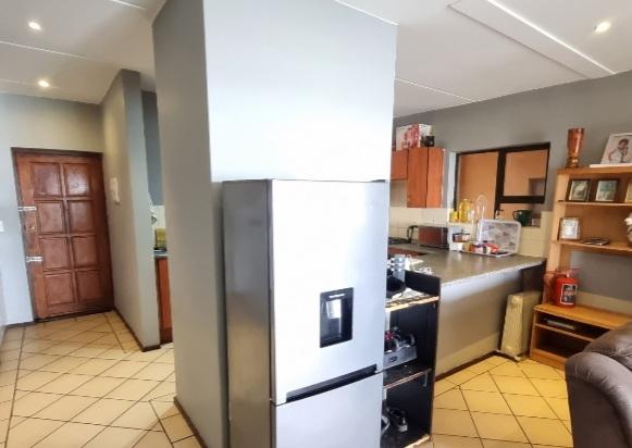 2 Bedroom Property for Sale in Sunnyrock Gauteng