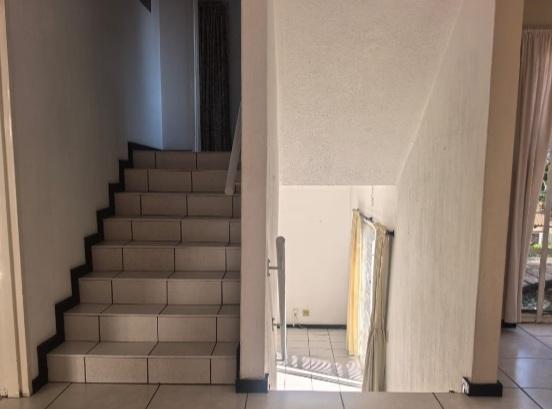 2 Bedroom Property for Sale in Sunnyrock Gauteng