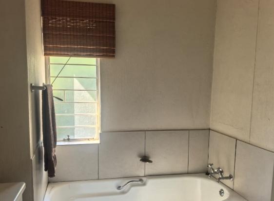2 Bedroom Property for Sale in Sunnyrock Gauteng