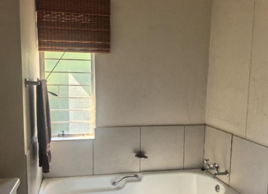 2 Bedroom Property for Sale in Sunnyrock Gauteng